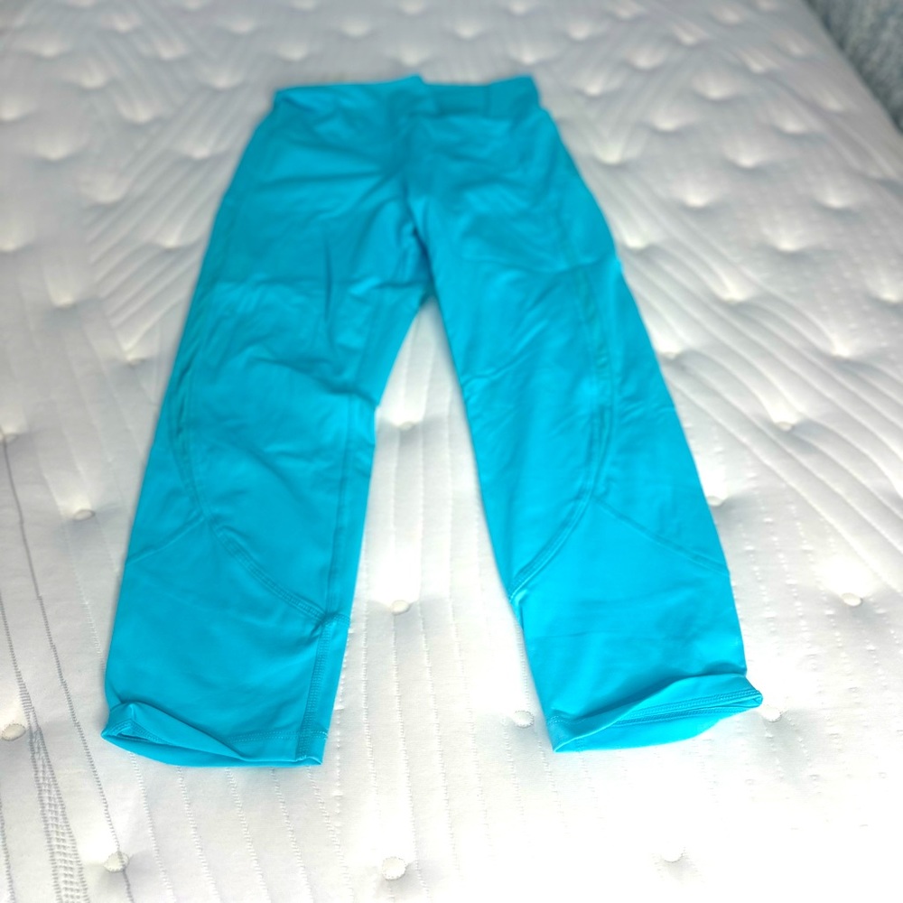 Zyia turquoise capri